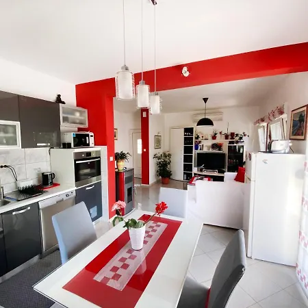 Private House Nena Holiday home *