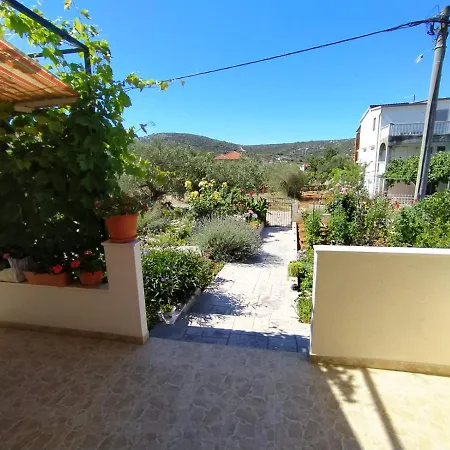 Private House Nena Vinisce